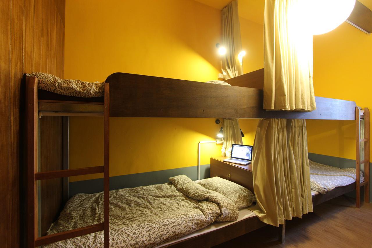 Rainbow Wave Surfing Hostel Hengchun Exterior photo
